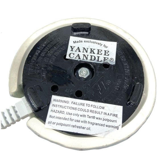 Yankee Candle Warm Hearts Wax Warmer Winter Holiday Christmas Base Only - Picture 4 of 4